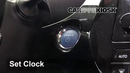 2017 Toyota Prius Four 1.8L 4 Cyl. Horloge Régler l'horloge